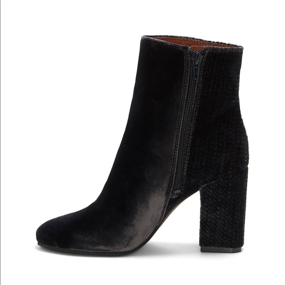 The Hem How Genuine Textured Block Heel Boot - Picture 5 of 5